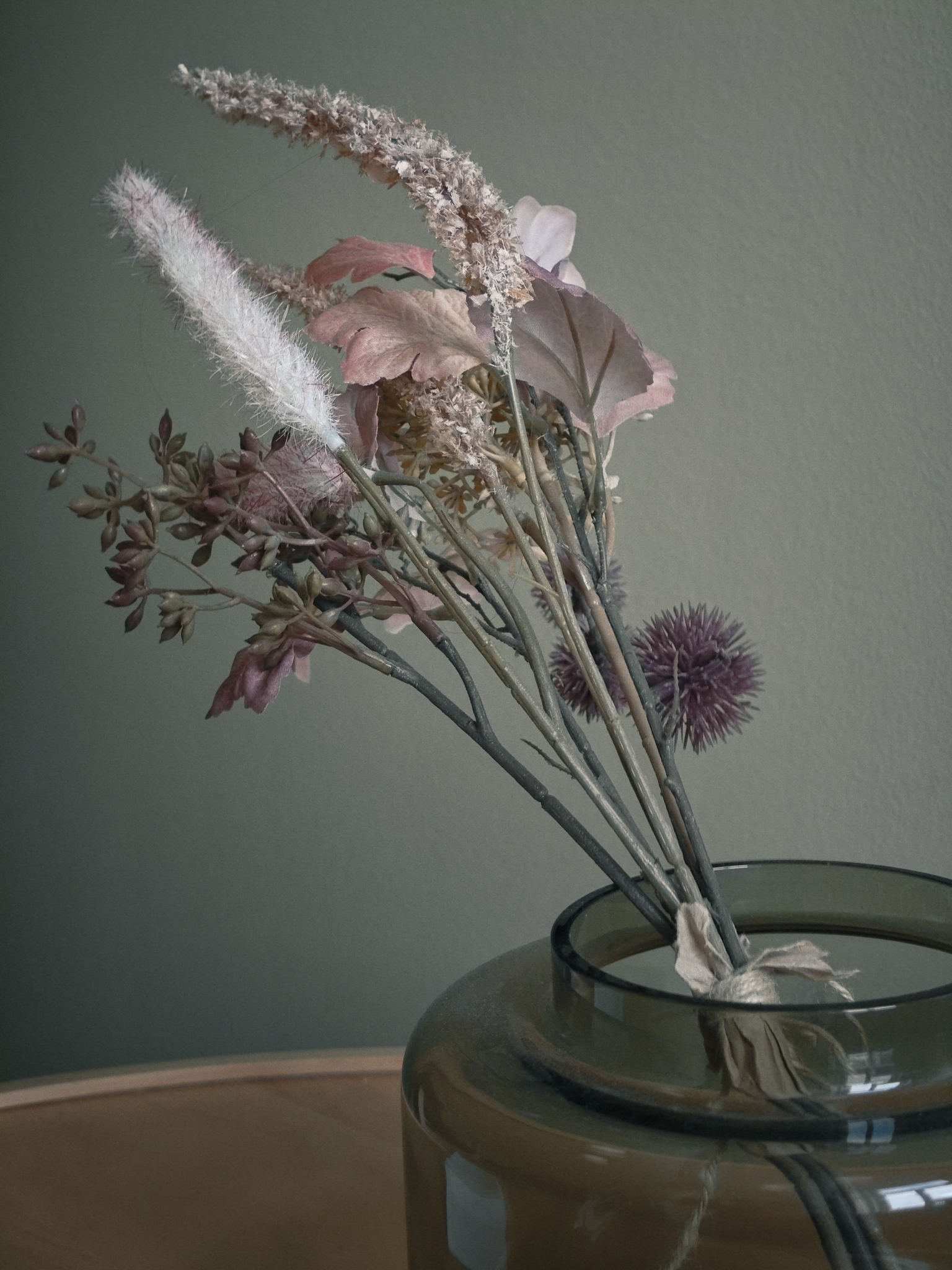 Kuivakukkia vaasissa &mdash; vastaanoton tunnelmaa